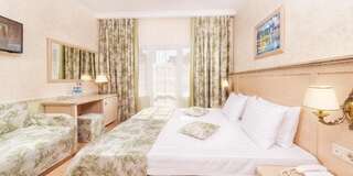 Гостиница Довиль Hotel&SPA All Inclusive Анапа Улучшенный двухместный номер с 1 кроватью-2
